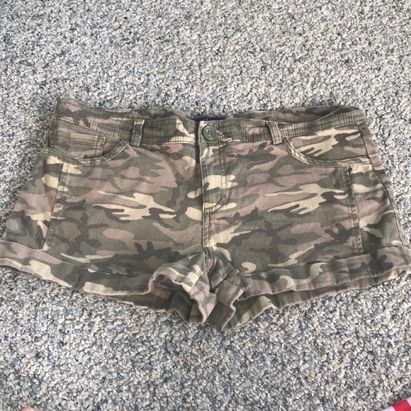 Miley Cyrus & Max Azria Pants - Camo shorts